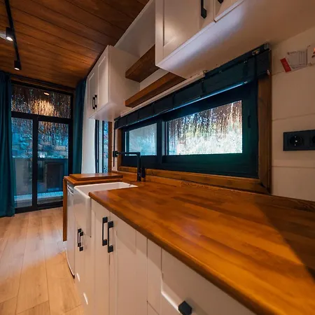 Feronia Θέρετρο *