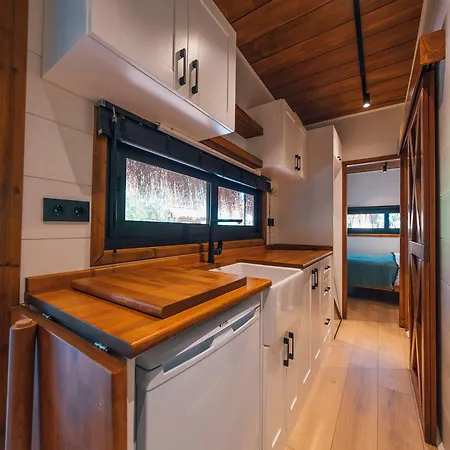 Feronia Θέρετρο Masukiye